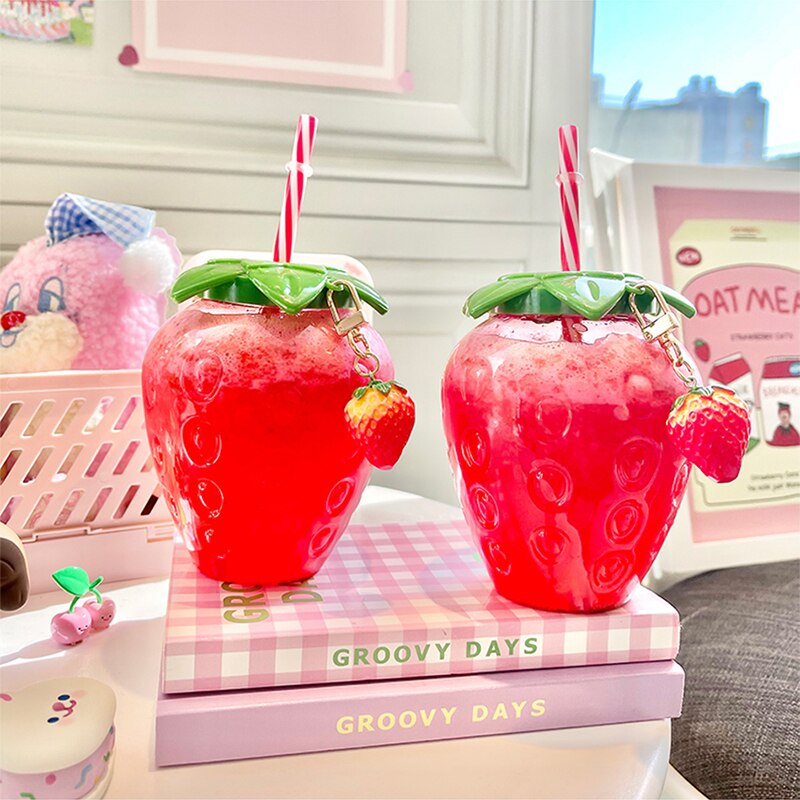 Summer Drinks Strawberry Cup Glass with Top & Straw